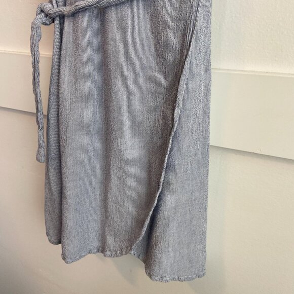 Volcom Gray & White Striped Short Sleeve Wrap Dress - Picture 10 of 10